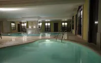 Meson de la Merced - Pools