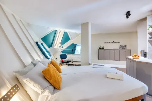 Stayokay Hostel Rotterdam - Hostales