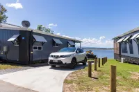 Nrma Lake Somerset Holiday Park - parking