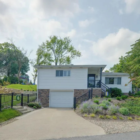 Luxurious Morgantown Retreat w/ Stunning Views!