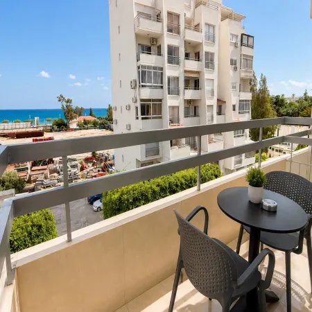 Gardens Coastal Apartment