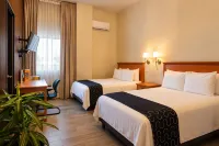 โรงแรมบูทีค เดอ ฟิร์มา - ที่มีสระว่ายน้ำ