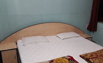 Hotel Sukhdei - Housity