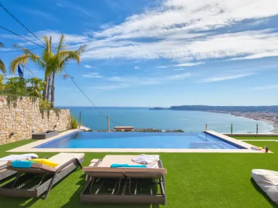 Villa Bali Infinity Hôtels à proximité de : Cala de Portixol