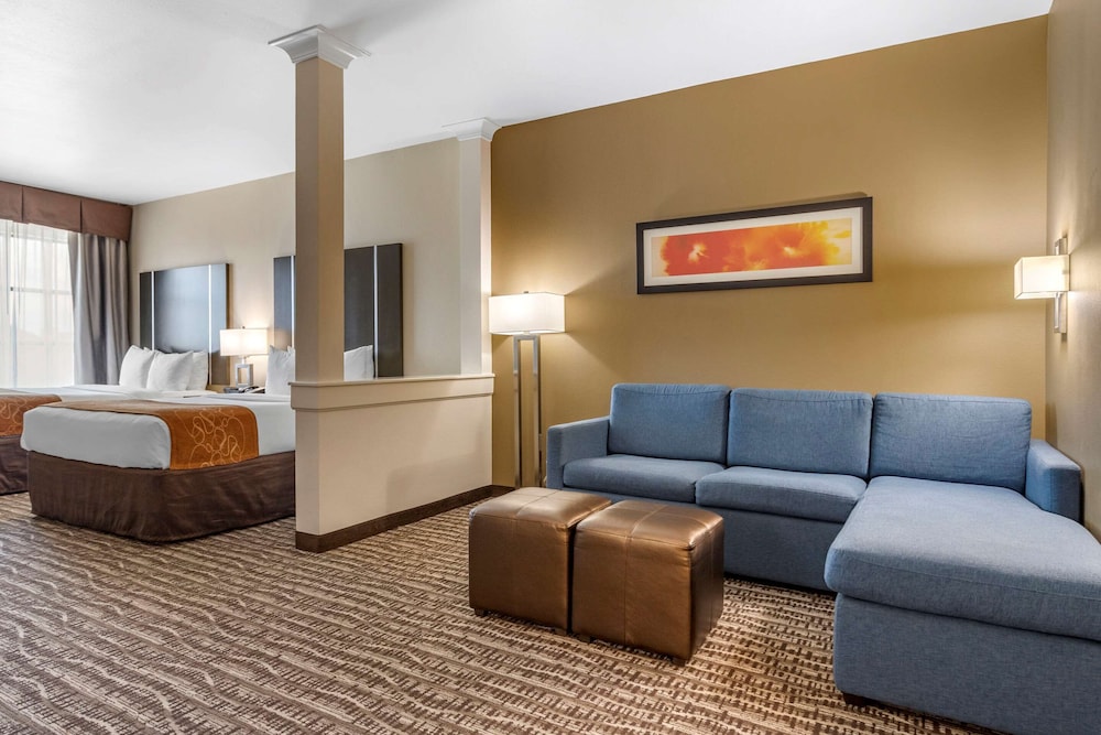 Comfort Suites Northwest Houston at Beltway 8