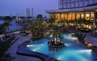 Shangri-La Bangkok - piscina