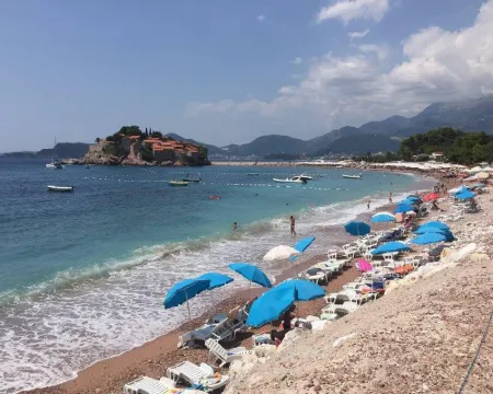 Levantin Inn Half, 1 Apt N15, Sveti Stefan, Montenegro โรงแรมในสเวติ สเตฟาน