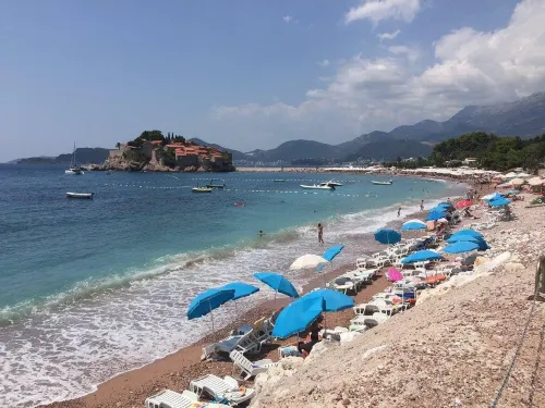Levantin Inn Half, 1 Apt N15, Sveti Stefan, Montenegro