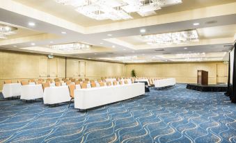 Crowne Plaza Ventura Beach