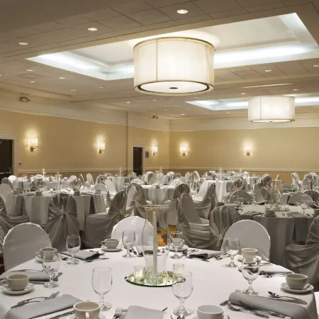 Embassy Suites by Hilton Cleveland Beachwood