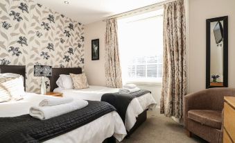 Tregoney House - Housity