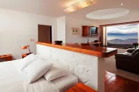 El Crater Hotels in 