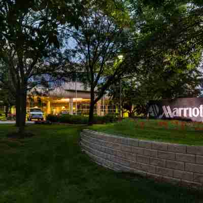 Marriott Melville Long Island Hotel Exterior