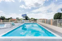 Travelodge by Wyndham Ridgeway Martinsville Area Các khách sạn ở Martinsville