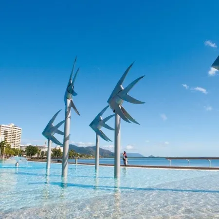 Cairns City Palms Отели рядом с достопримечательностью «Кладбище Мак-Леод стрит Пайонир»