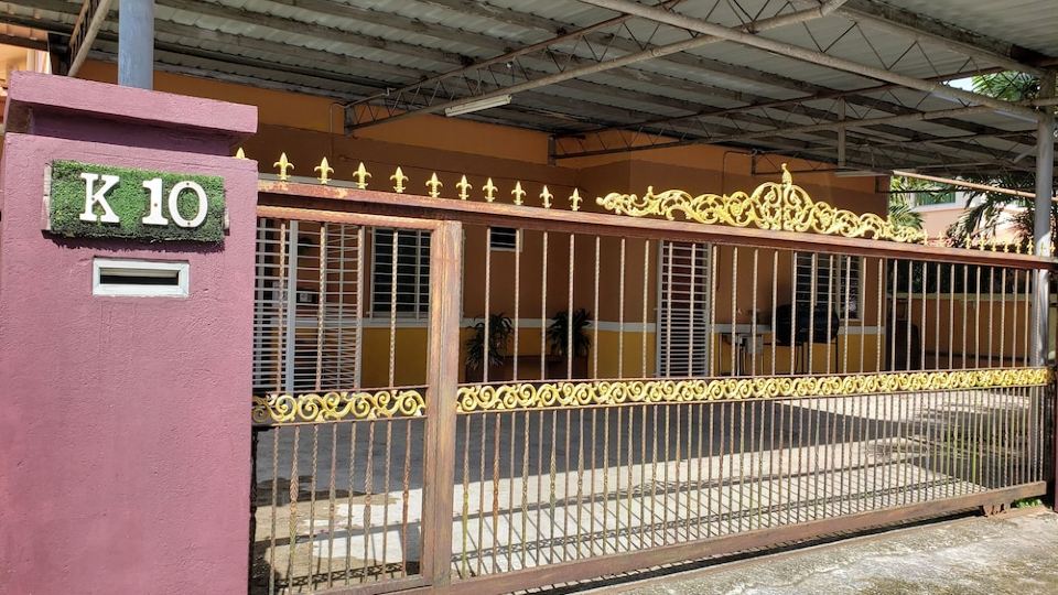 D'Hartamas Guesthouse