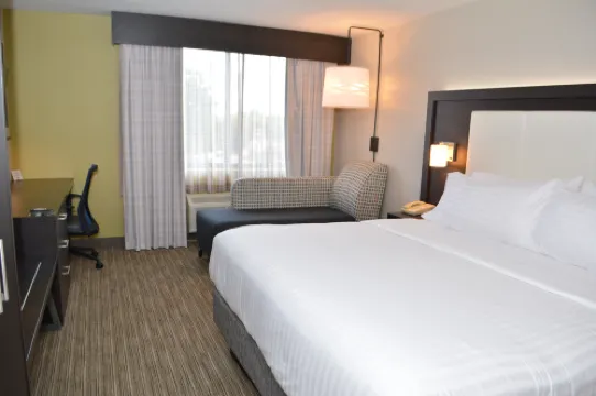 Holiday Inn Express & Suites WATERVILLE - NORTH by IHG