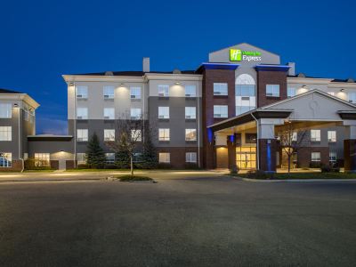 Holiday Inn Express & Suites AIRDRIE-CALGARY NORTH by IHG