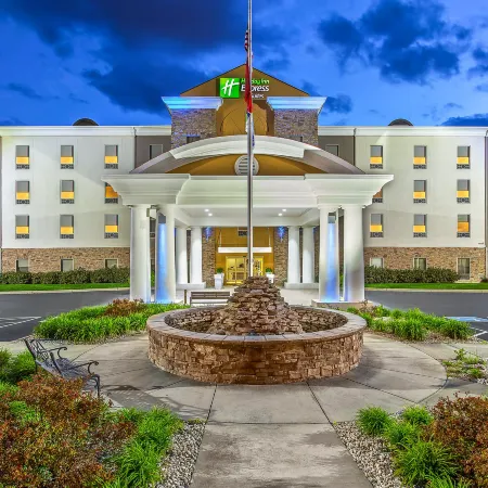 Holiday Inn Express & Suites MORRISTOWN by IHG