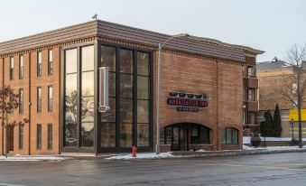 Ramada by Wyndham Milwaukee