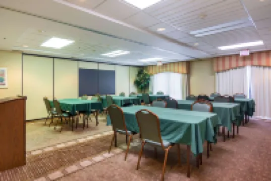 Quality Inn & Suites Kearneysville - Martinsburg