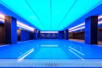 La Quinta by Wyndham Istanbul Gunesli - Pools