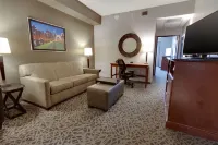 Drury Inn & Suites Pittsburgh Airport Settlers Ridge - Airport Shuttle