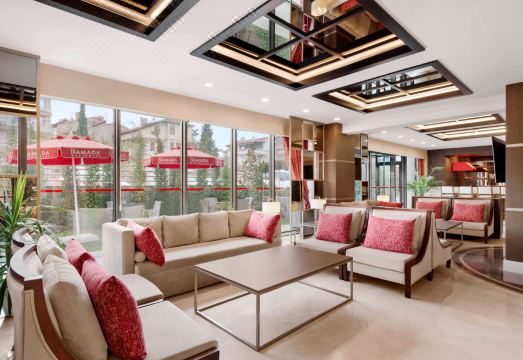 라마다 이스파르타 호텔