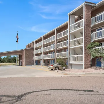 Motel 6 Colorado Springs, CO - Air Force Academy Отели рядом с достопримечательностью «Парк Коттонвуд Крик»