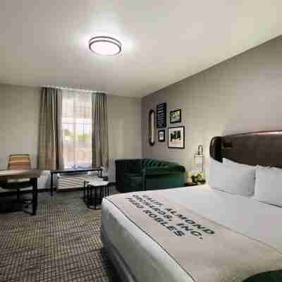 Oxford Suites Paso Robles Rooms
