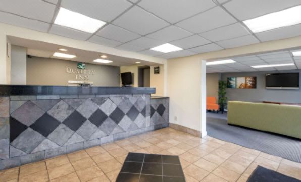 Quality Inn & Suites Lafayette I-65