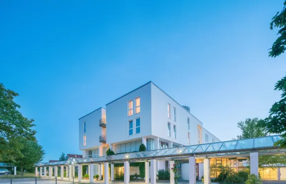 魏因加滕多美羅酒店