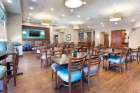 Drury Inn & Suites Burlington - Desayuno