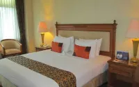 Grand Elty Singgasana Hotel Hotel di Timbau
