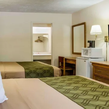 Econo Lodge University