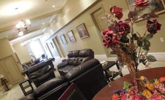 Balsam Suites Boutique Inn & Residence