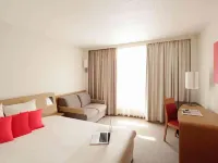 Novotel Amiens Pôle Jules Verne Hotels in Boves