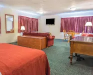Quality Inn Royle Hotel di West Hills