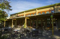 McMenamins Anderson School - breakfast