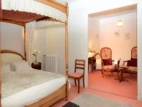 Logis Hôtel et Restaurant du Dauphin Hotels in Le Menil-Vicomte