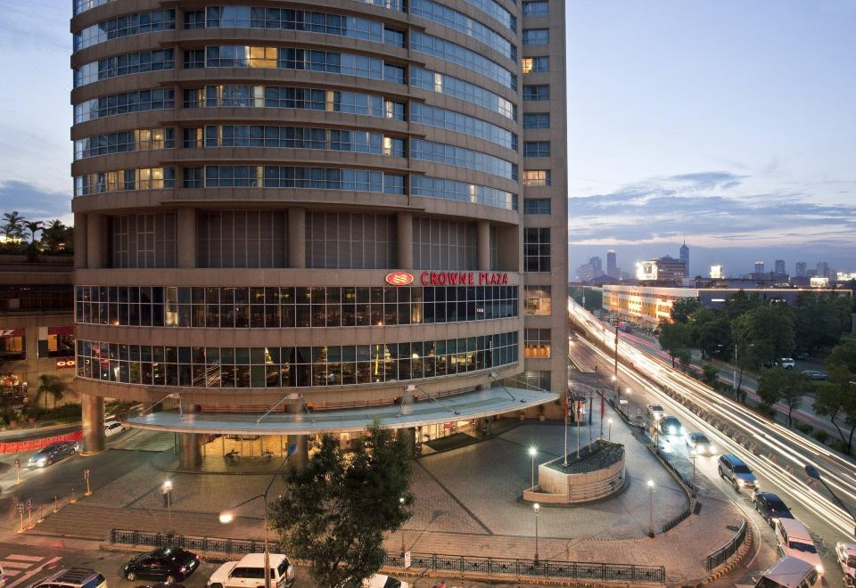 Crowne Plaza MANILA GALLERIA by IHG