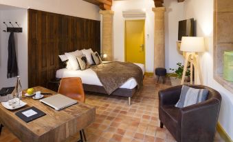 Contact Hotels le Savigny & Spa