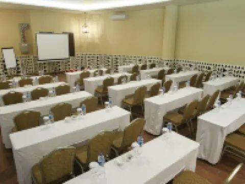 Baobab Safari Resort Hotels in Prigen