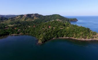 Vista Bahía Beach Resort