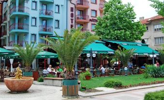 Apartment with 2 Bedrooms in Pomorie, with Terrace and Wifi Near the Beach