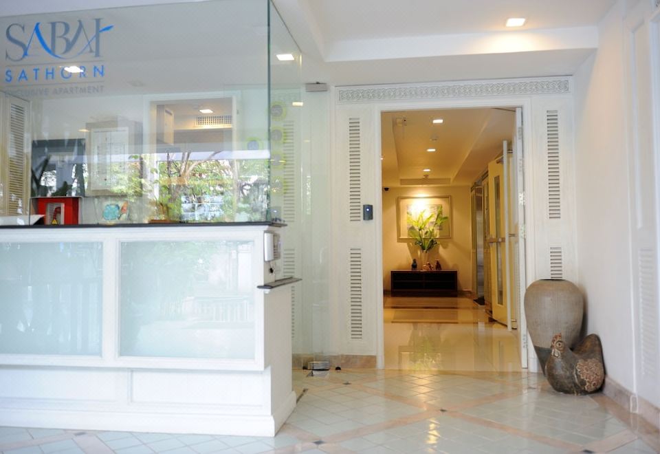 사바이 사톤 야경