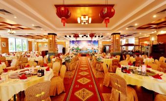 Grand Halong Hotel