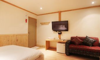 Jangsu Oncheon Hotel - Housity