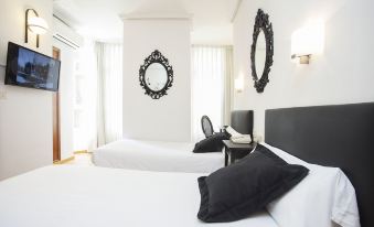 2. Hotel Va..