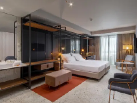 Next - by Savoy Signature Hotels in Funchal